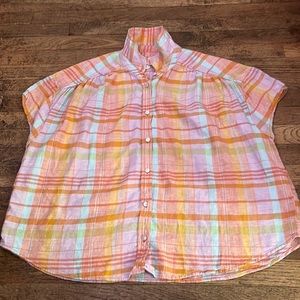 BRAND: American Eagle  COLORS: Orange/Yellow/Pink/White/Light Blue  SIZE:Medium